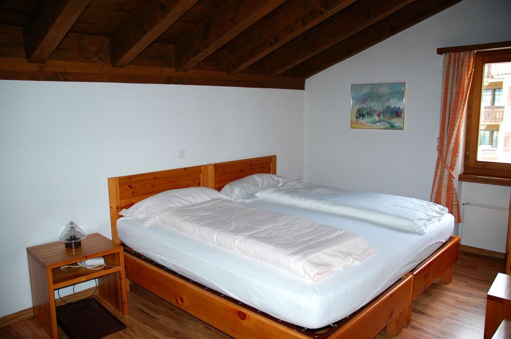 Hotel Restaurant Walserhof Medels Im Rheinwald Room photo